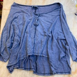 Super cute, loose top